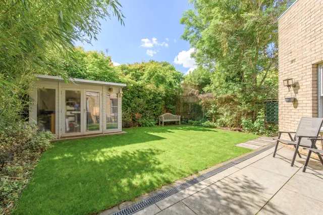 London, NW3, photo 3