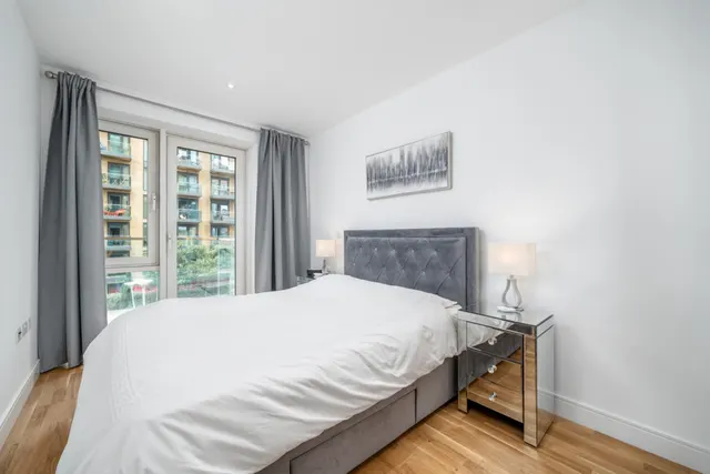Photo 3 — Jasmine House, Battersea Reach