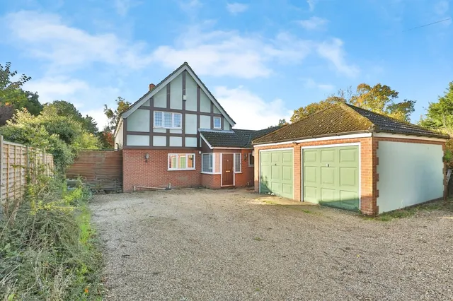 Dereham Road, New Costessey, NR5, photo 1