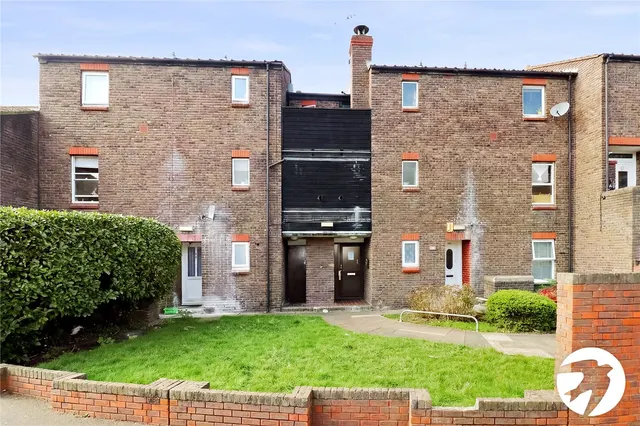 Glimpsing Green, Erith, DA18, photo 1