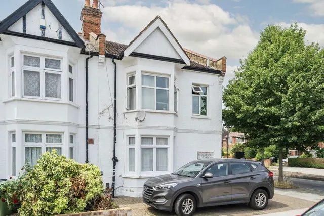 Sedgeford Road, W12, photo 1