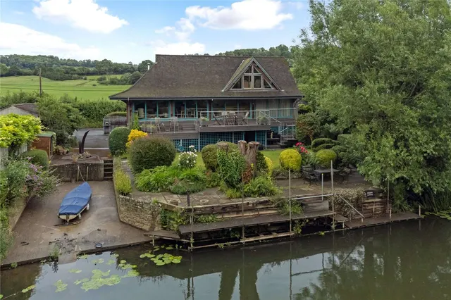 Bath Road, Swineford, BS30, photo 1