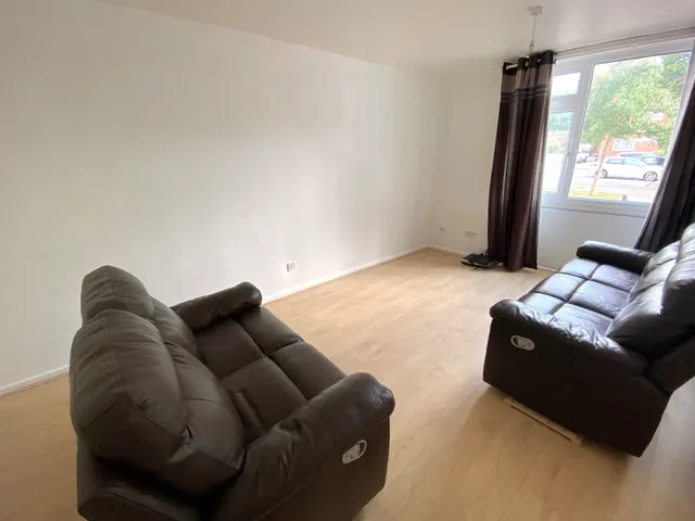 Harvest Close, B30, photo 2