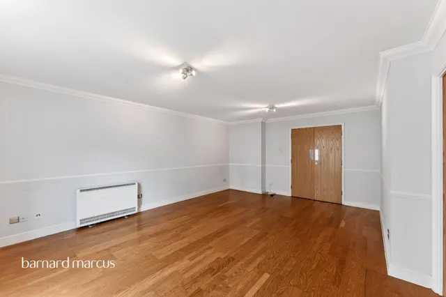 Cotton Row, London, SW11, photo 3