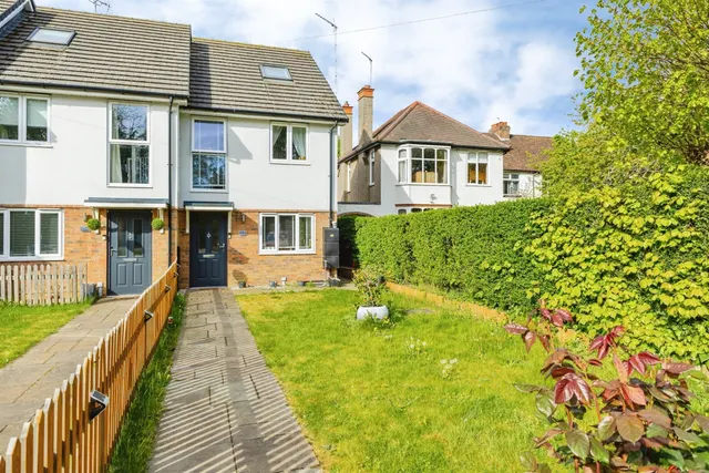 Harlestone Road, Northampton, NN5, photo 1