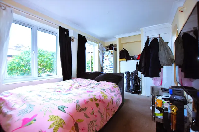Mayday Road, Thornton Heath, CR7, photo 1