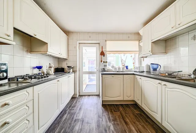 Lynn Close, Marston, OX3, photo 3