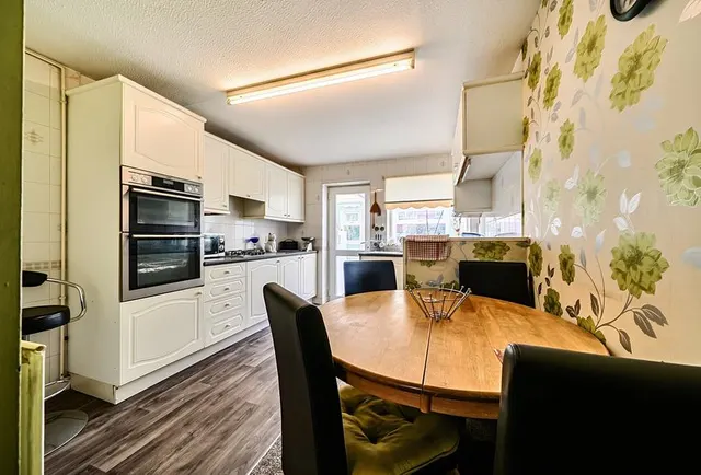 Lynn Close, Marston, OX3, photo 2