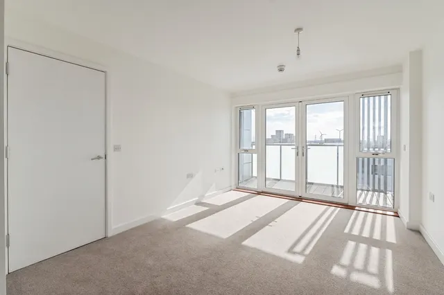 Broadis Way, Rainham, RM13, photo 3