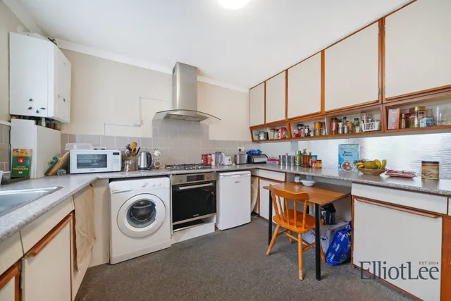 Corbins Lane, Harrow, HA2, photo 2