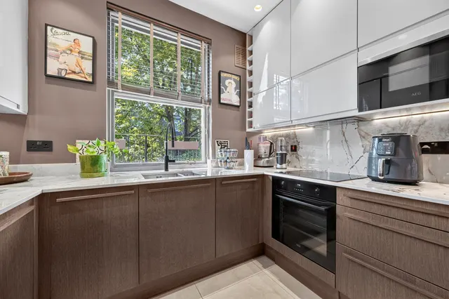 Belgrave Road, London, SW1V, photo 3