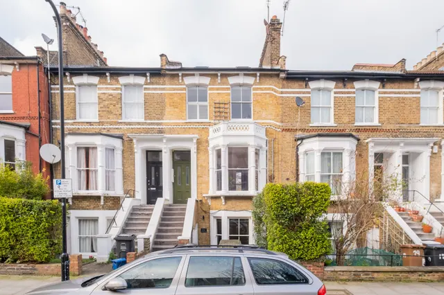 Photo 2 — Farleigh Road, London, N16