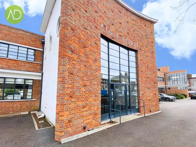 Ware Road, Hertford, SG13, photo 1