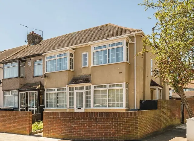 Stanley Road, Southall, UB1, photo 1