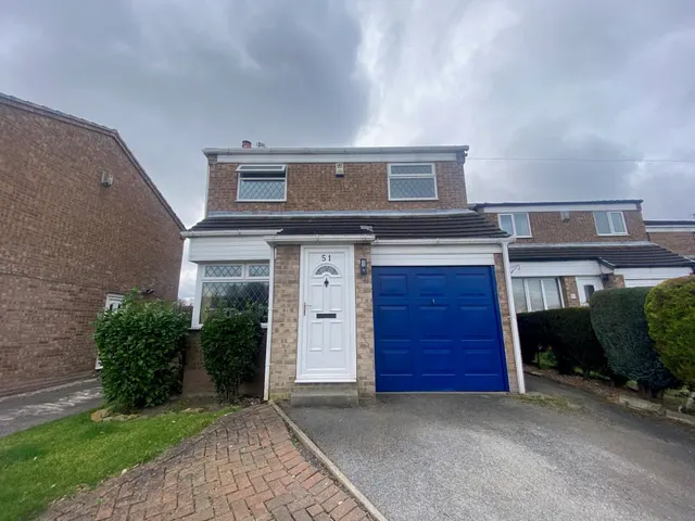 Forest close Wakefield WF1, photo 1