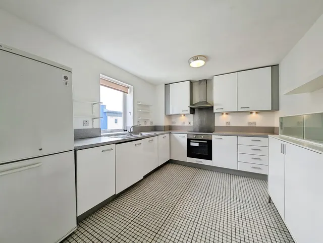 Photo 3 — Knightsbridge Court, Gosforth, Newcastle upon Tyne, Tyne and Wear, NE3