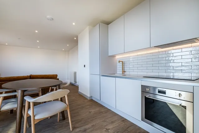 Photo 3 — The Eades, 11 Selborne Road London E17