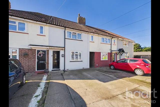 Bellhouse Road, Romford, RM7, photo 1