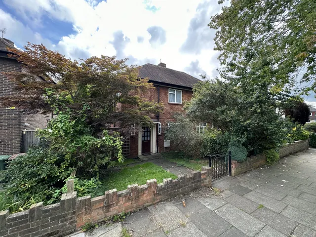 Wydeville Manor Road, Lee, SE12 0EQ, photo 1
