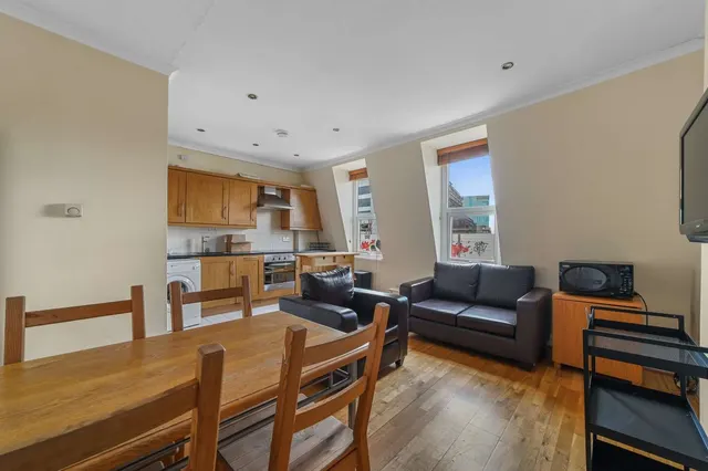Cable Street, London, E1 8JG, photo 1