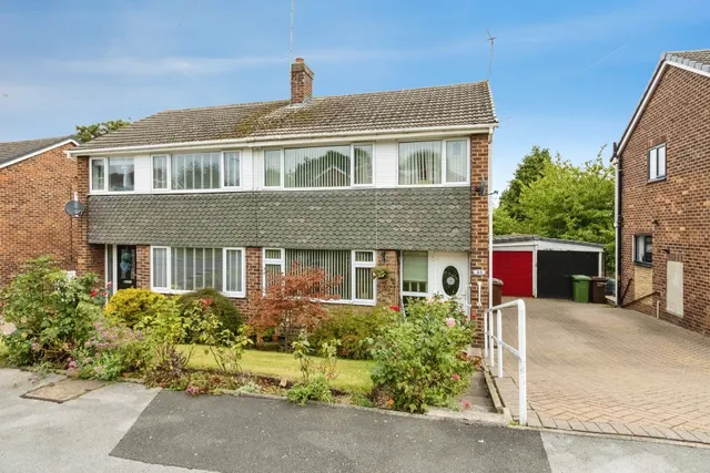 Cherry Tree Road, Walton, Wakefield, West Yorkshire, WF2, photo 1