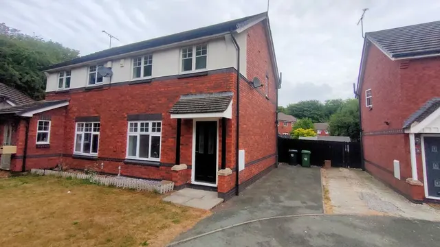 Oldwood, New Broughton, Clwyd, LL11, photo 1