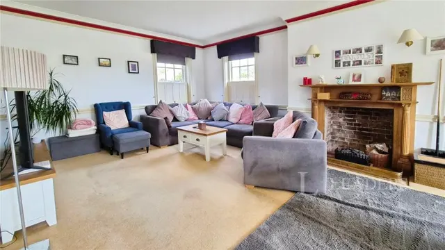 Aldwick Avenue, Aldwick, PO21, photo 2