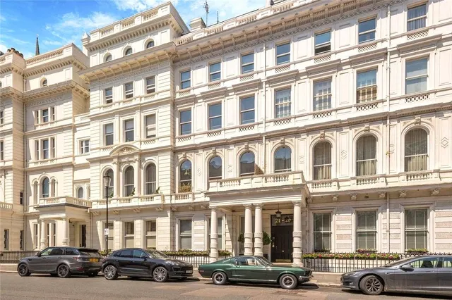 Lancaster Gate, London, W2 3LH, photo 1