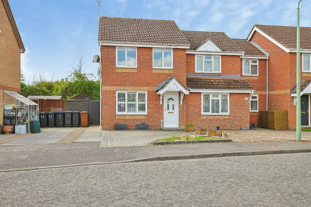 Pyes Meadow, Bury St. Edmunds, IP30, photo 1