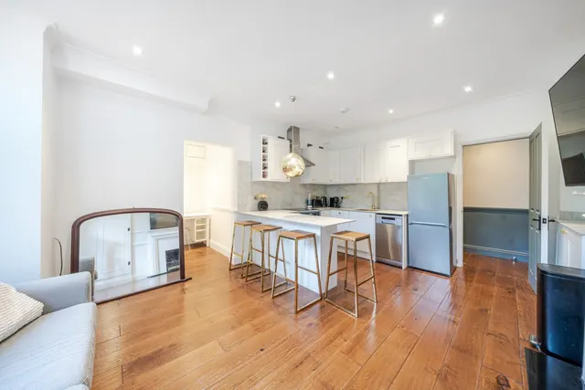 Knatchbull Road, SE5, photo 1