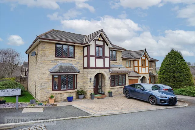 Old Kiln Lane, Grotton, OL4, photo 3