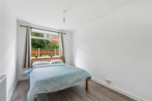 Stevens Avenue, London, E9, photo 1