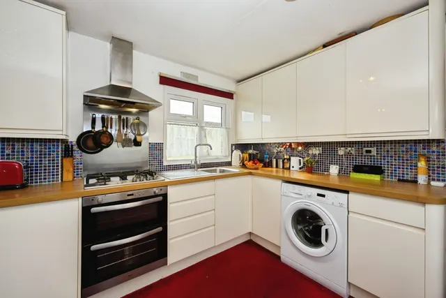 Boxhill Road, Tadworth, KT20, photo 1