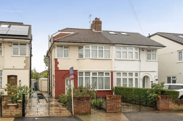 Extended four-bedroom home with potential for improvement, HA2, photo 1