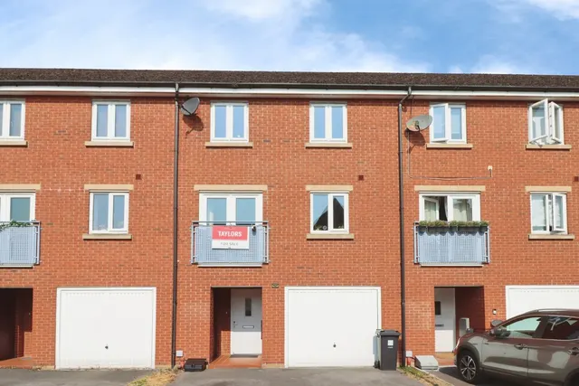 Hornbeam Close, Bradley Stoke, Bristol, BS32, photo 1