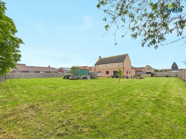 Heath Court, Middle Rasen, LN8, photo 2