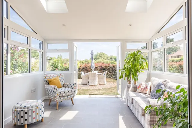 Beautifully Presented Four Bedroom Ho, photo 3