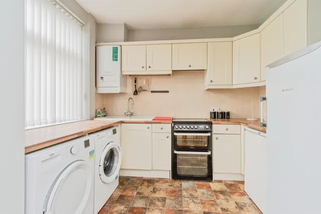 Photo 2 — Lisheen Avenue, Castleford