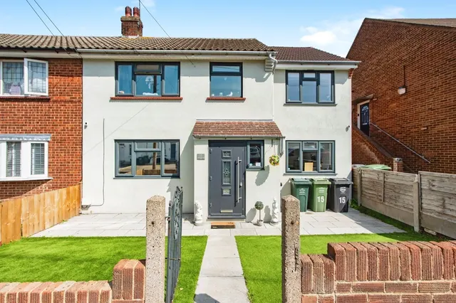 Betsham Road, Swanscombe, DA10, photo 1