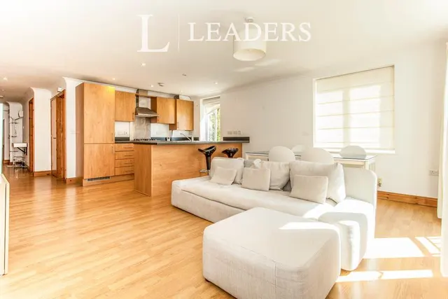 Queen Ediths Way, Cambridge, CB1, photo 2