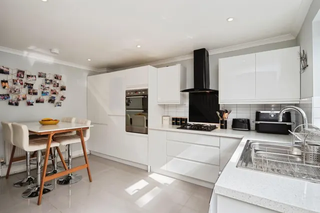 Henwood Green Road, Tunbridge Wells, TN2, photo 1
