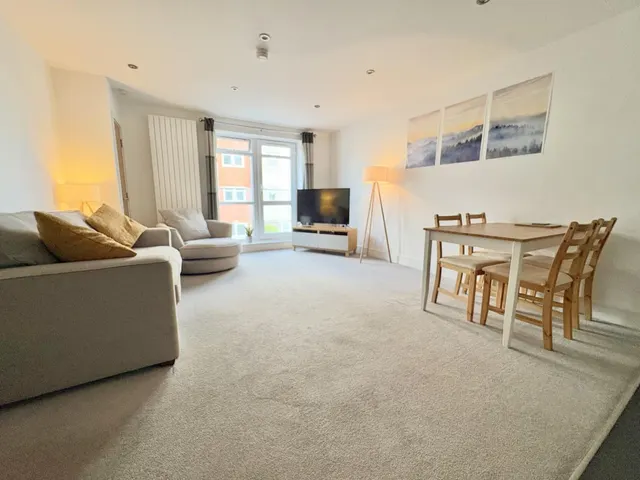 Adams House, BH15, photo 3