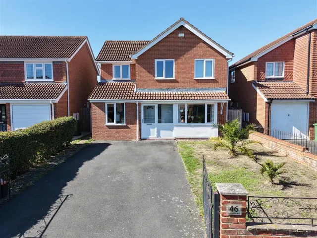Hazelwood Drive, Maidstone, photo 1