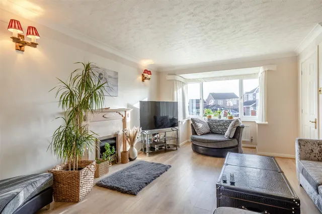 Hazelwood Drive, Maidstone, photo 3