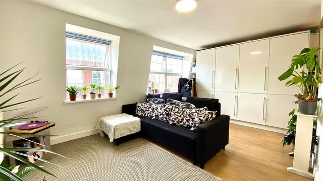 Upper Mulgrave Road, Cheam, Sutton, SM2 7AZ, photo 1