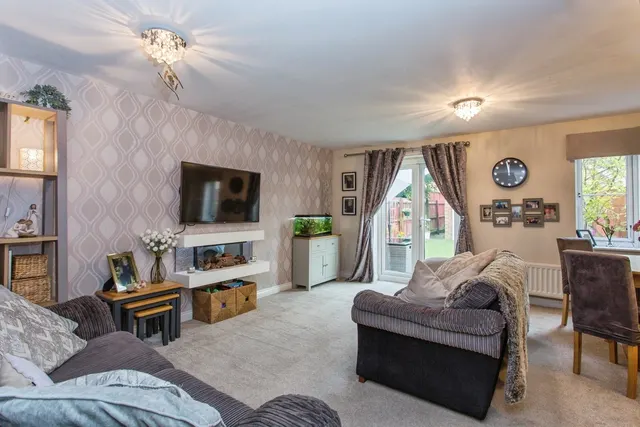 Aycliffe Drive, Buckshaw Village, PR7, photo 2