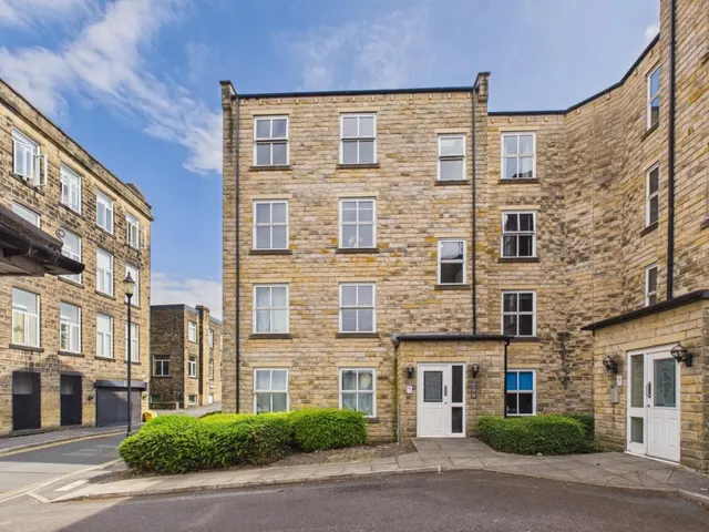 Navigation Quay, Britannia Wharf, BD16, photo 1