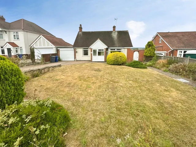 Field Lane, Burton-On-Trent, DE13, photo 1