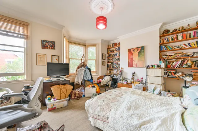 Photo 3 — 24a Huddlestone Road, London