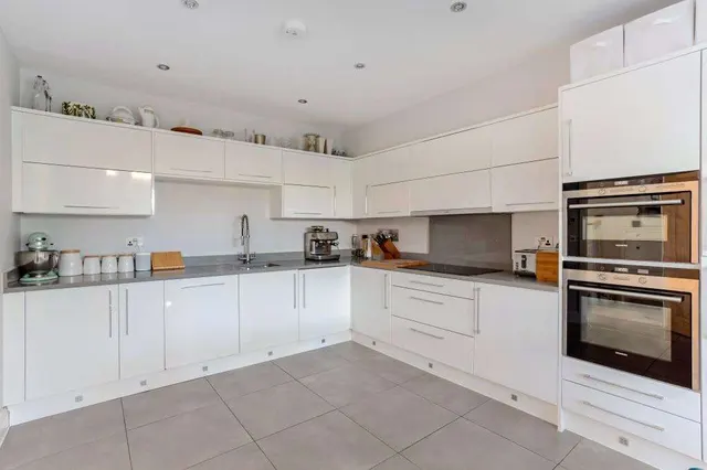 Kensington Mews, Windsor, SL4, photo 3